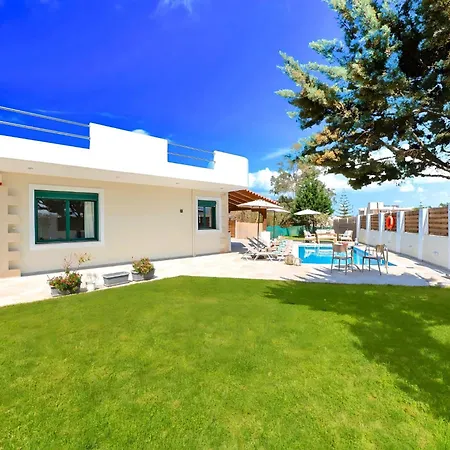 Eliomar Am By Interhome * ハニア